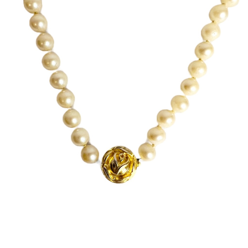 Vintage Pearl Necklace with Rose Clasp